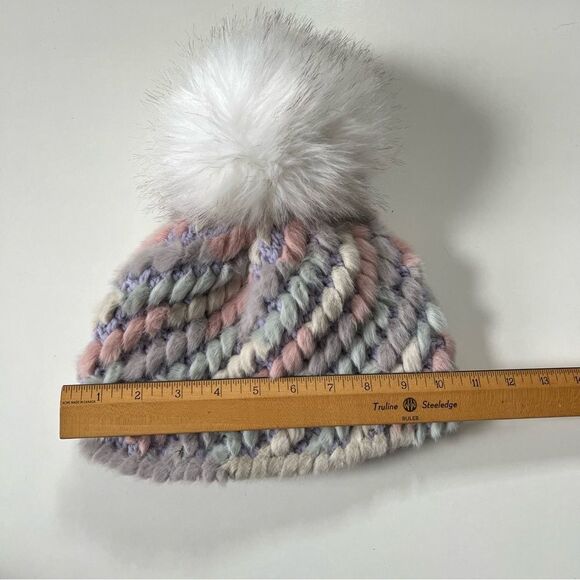 Jocelyn X Terez NY Pineapple Multicolor Knit Faux Fur Hat OS - Picture 8 of 10